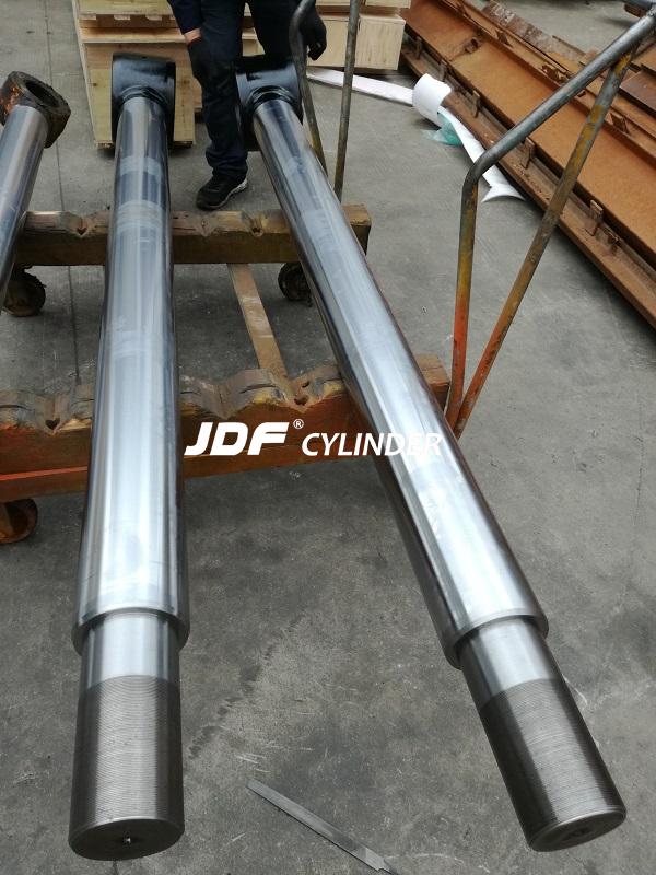 air in hydraulic cylinder